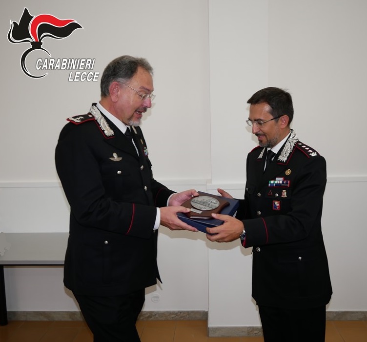 Il Generale Di Divisione Stefano Spagnol Saluta I Carabinieri Del ...